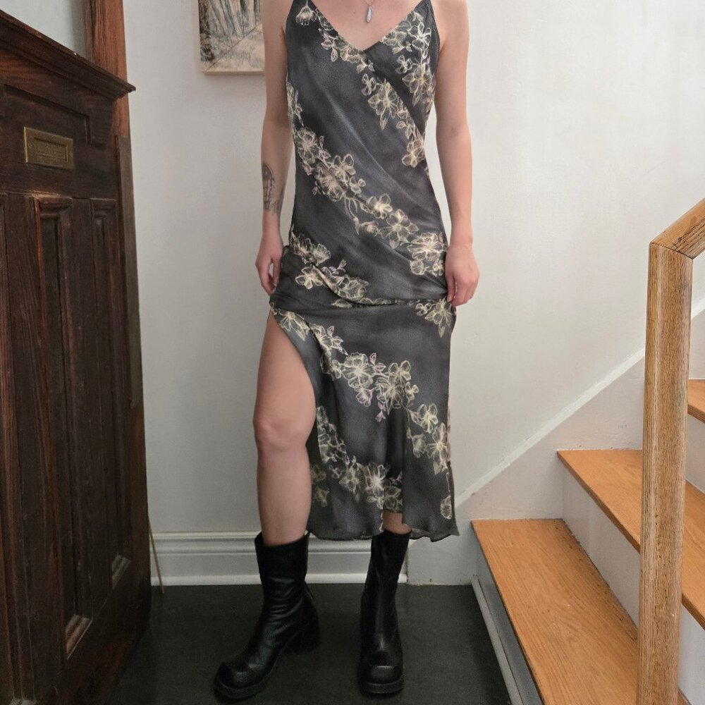Maxi ankle length dress with slit - Picture 8 of 8